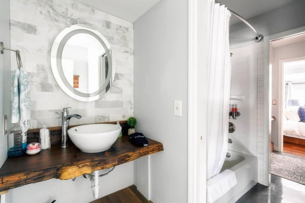 Walk To Broadway Charming Modern Historic Townhome Nashville Bagian luar foto