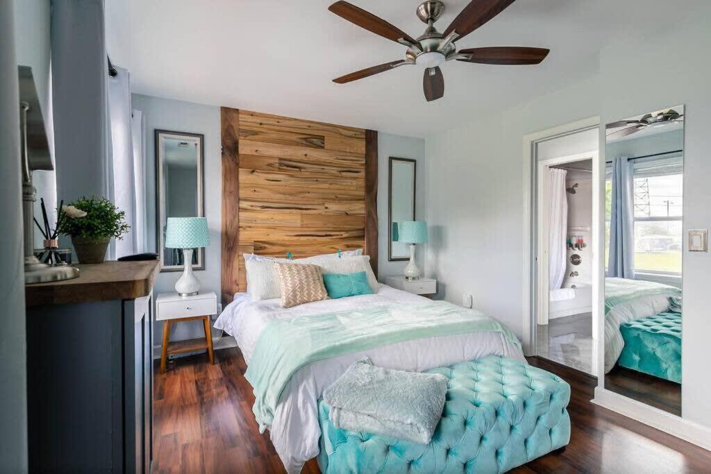 Walk To Broadway Charming Modern Historic Townhome Nashville Bagian luar foto