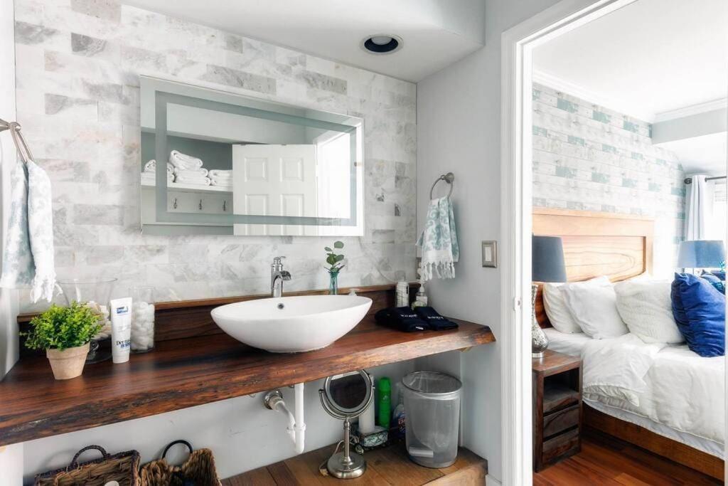Walk To Broadway Charming Modern Historic Townhome Nashville Bagian luar foto