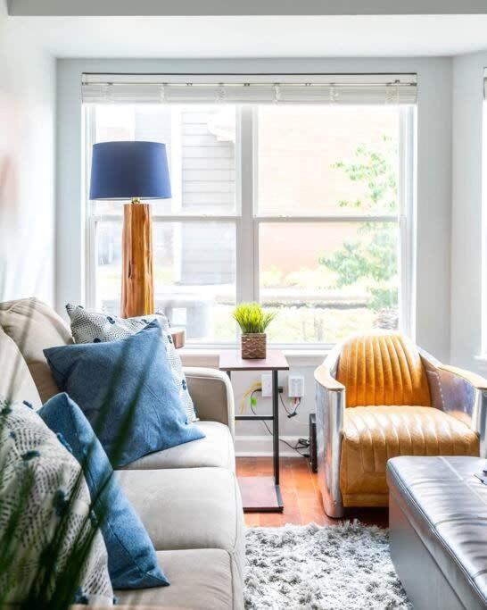 Walk To Broadway Charming Modern Historic Townhome Nashville Bagian luar foto