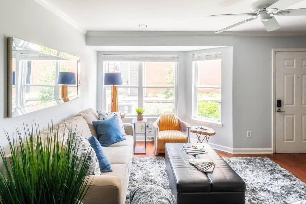 Walk To Broadway Charming Modern Historic Townhome Nashville Bagian luar foto