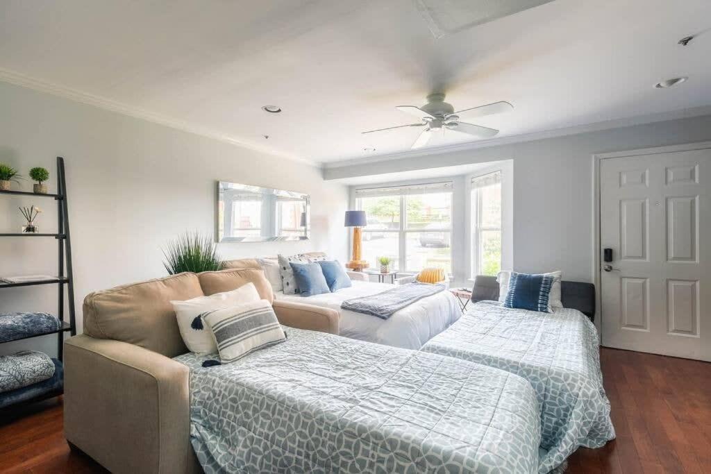 Walk To Broadway Charming Modern Historic Townhome Nashville Bagian luar foto